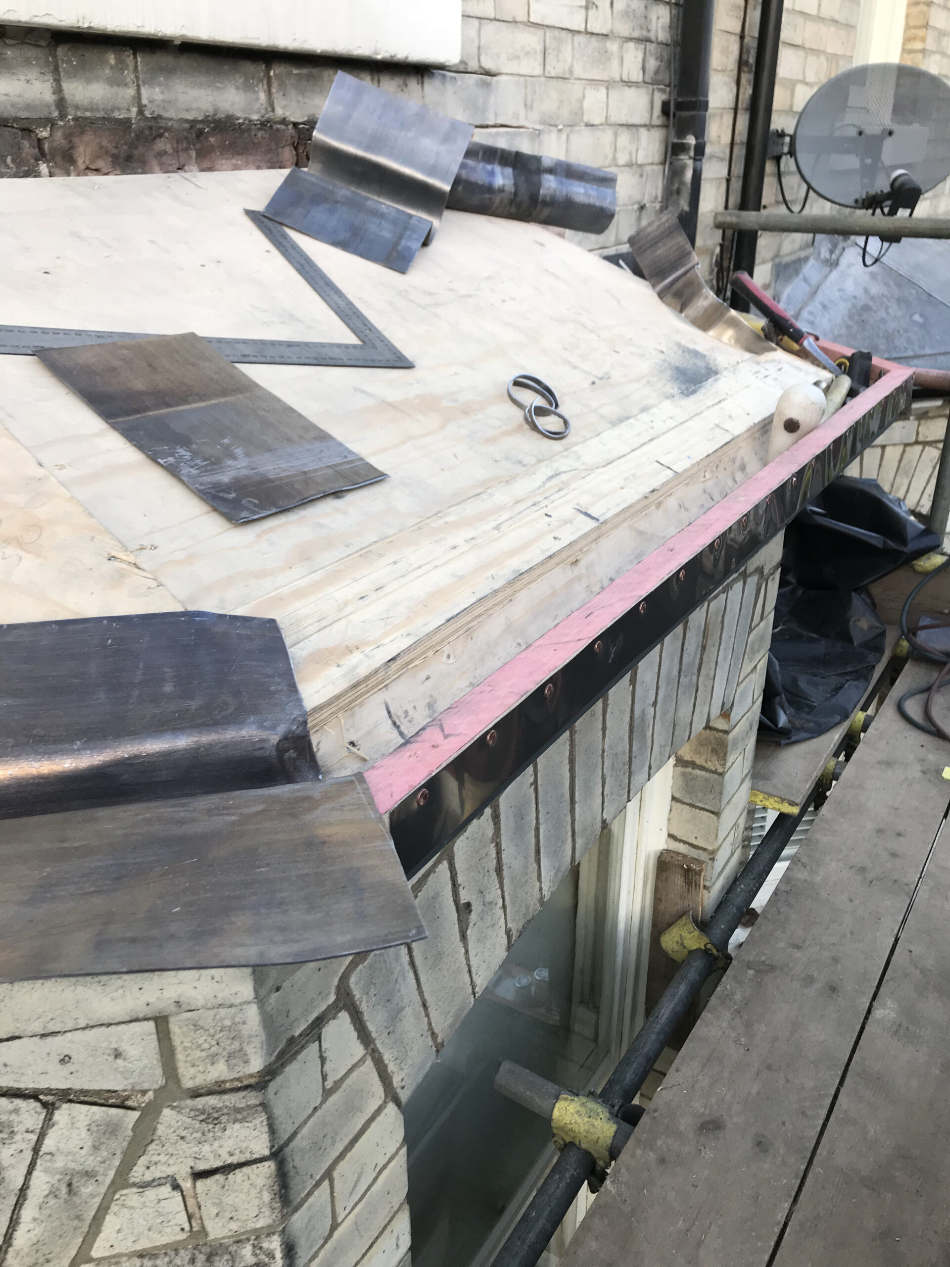 timber substrate to bay window