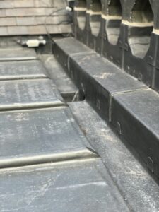lead roofing contractor