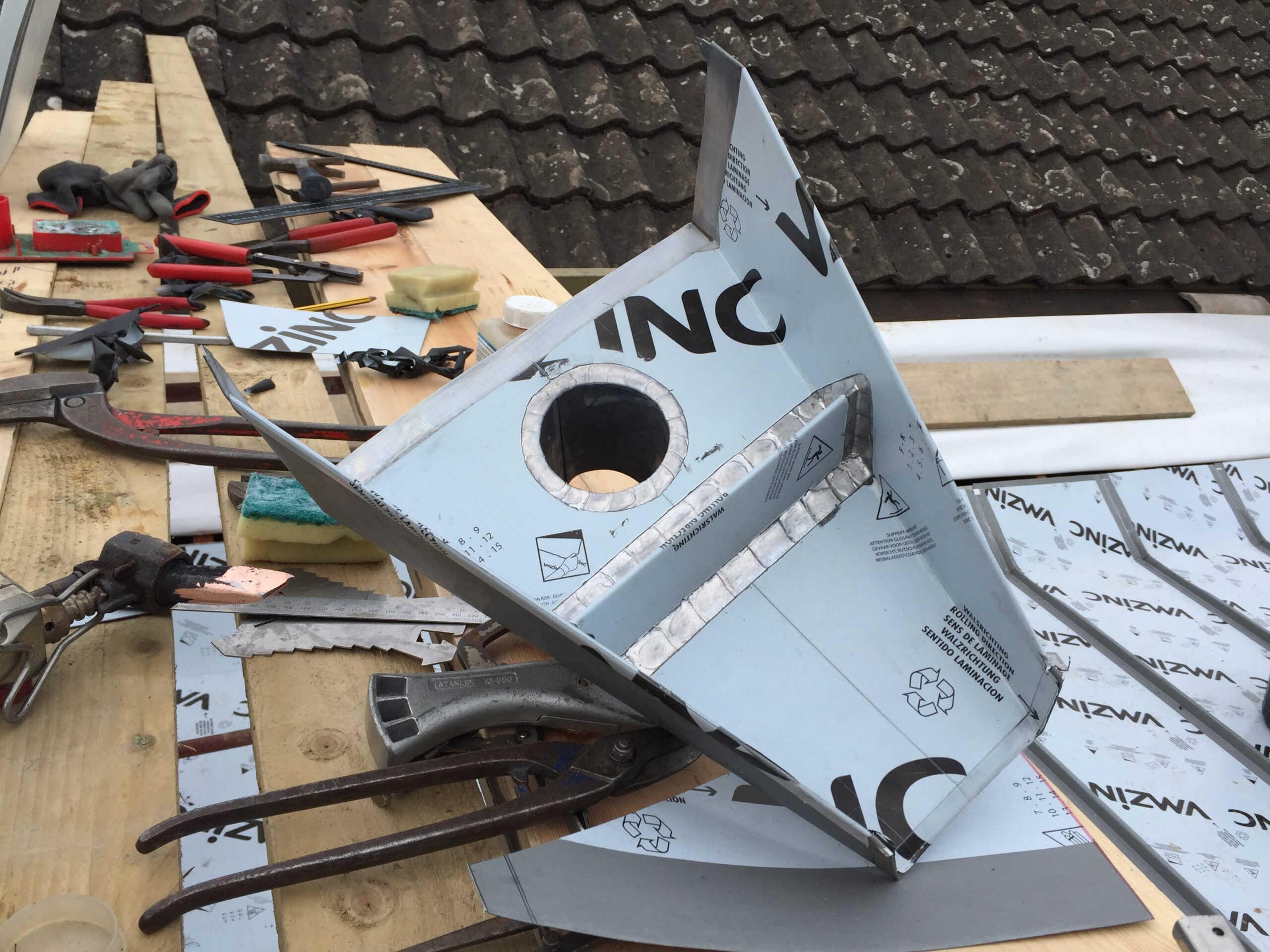 zinc spitter detail